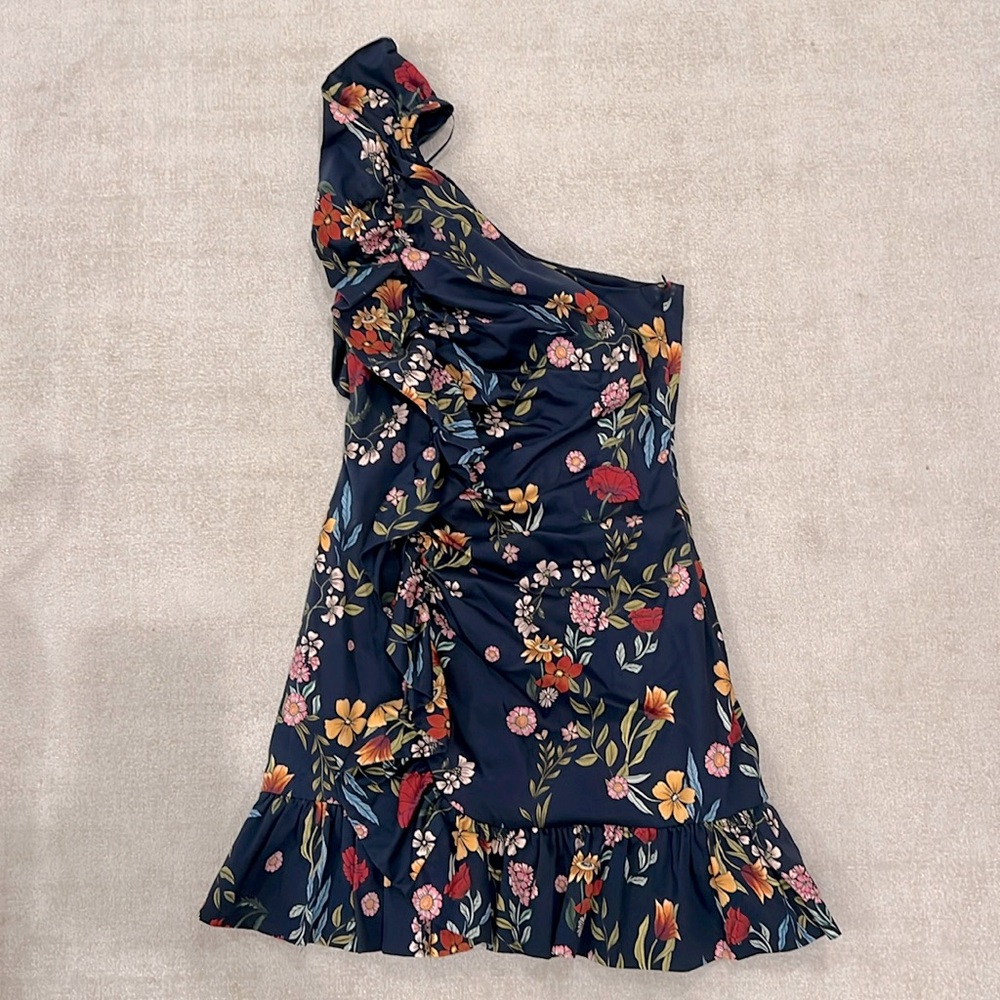 C/MEO COLLECTIVE cocktail dress.